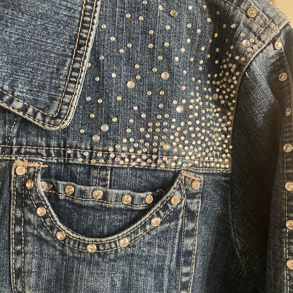 Jean jacket - Picture 5 of 8